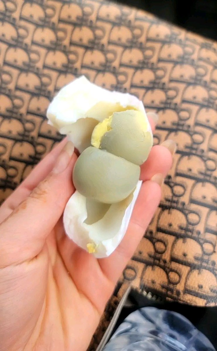 صباحكم 
تفضلوا معي بيض