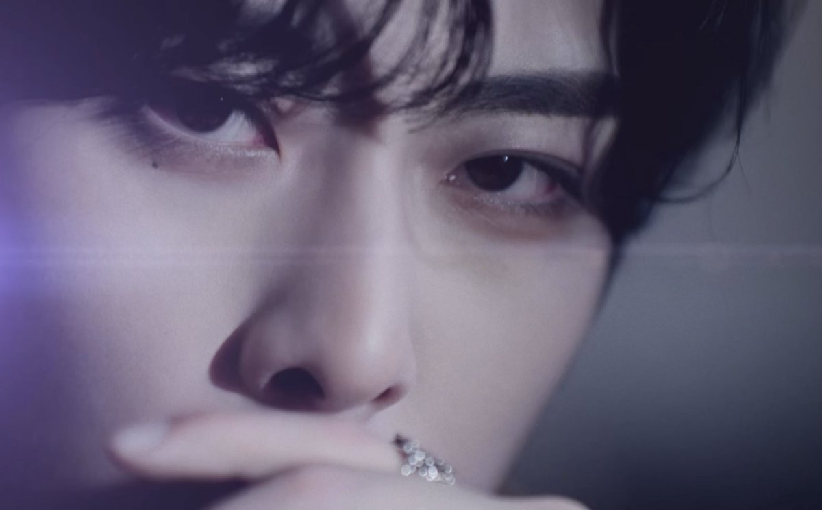 Rikittew's tweet photo. 와 진짜 얼굴 찢 https://t.co/3lxgN0uXbN
