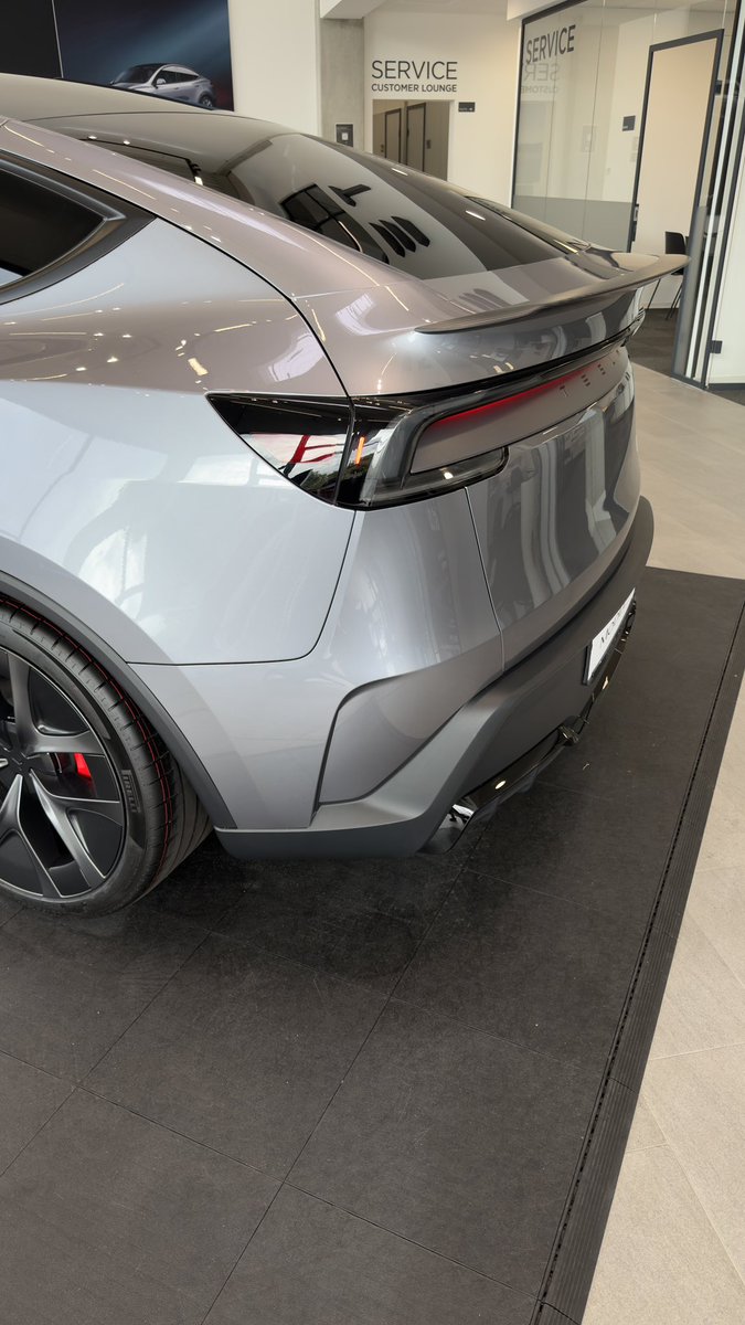 Ronny ツ tweet media