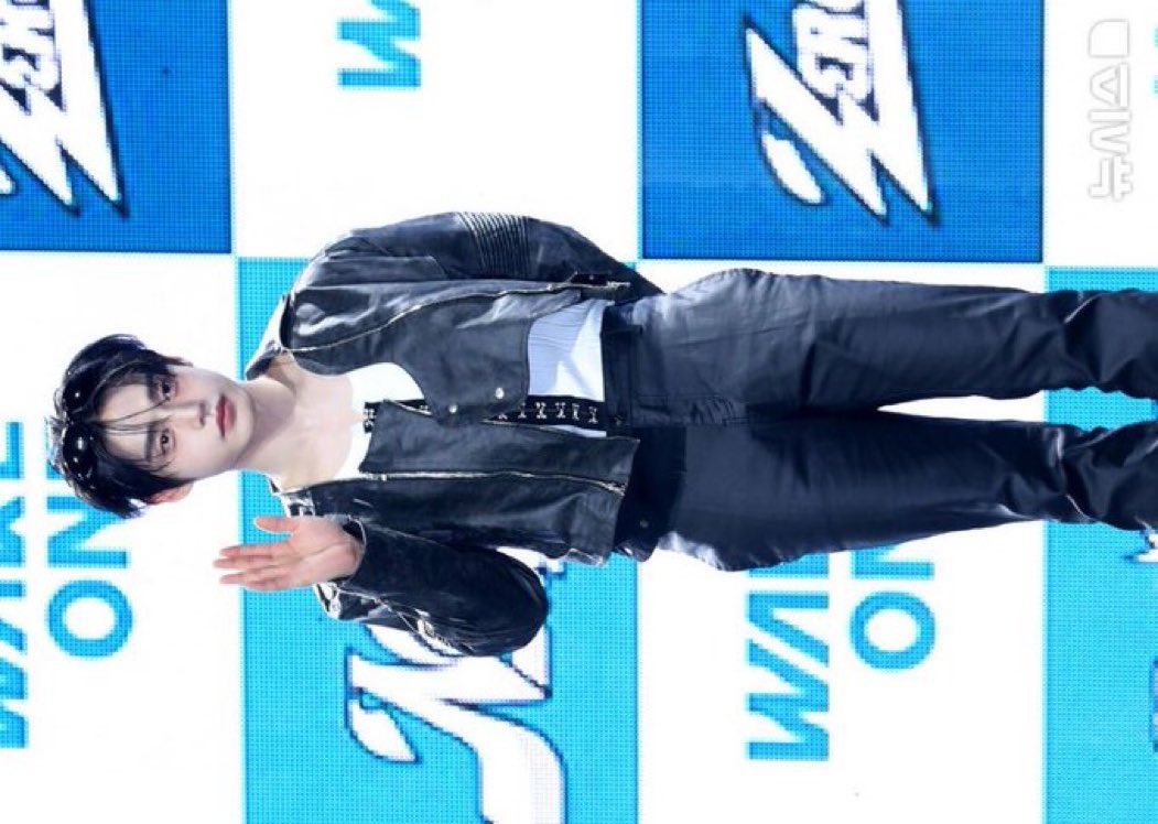 (78)ZEROBASEONE　ZB1　김지웅 キムジウン ポストカード ZB1 ゼベワン zeroni キム ジウン woongnini ウニニ フォト