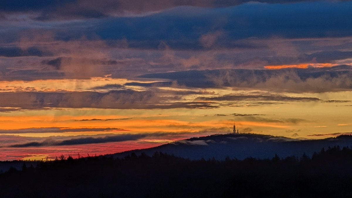 Guten Morgen aus dem Taunus!
#Taunus #TaunusLiebe <a href="/TaunusOnline/">TaunusOnline.de 🇪🇺</a> <a href="/Feldberg881m/">Großer Feldberg/Ts.</a>