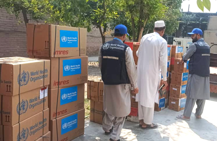 WHOAfghanistan's tweet photo. As reports of deaths and injuries from the #earthquake in eastern region of #Afghanistan continue to emerge, @WHOAfghanistan teams are on the ground in hospitals and health facilities, supporting the treatment of the wounded and assessing urgent health needs.
We are actively delivering essential medicines and supplies and deploying health teams to affected areas to help #SaveLives.