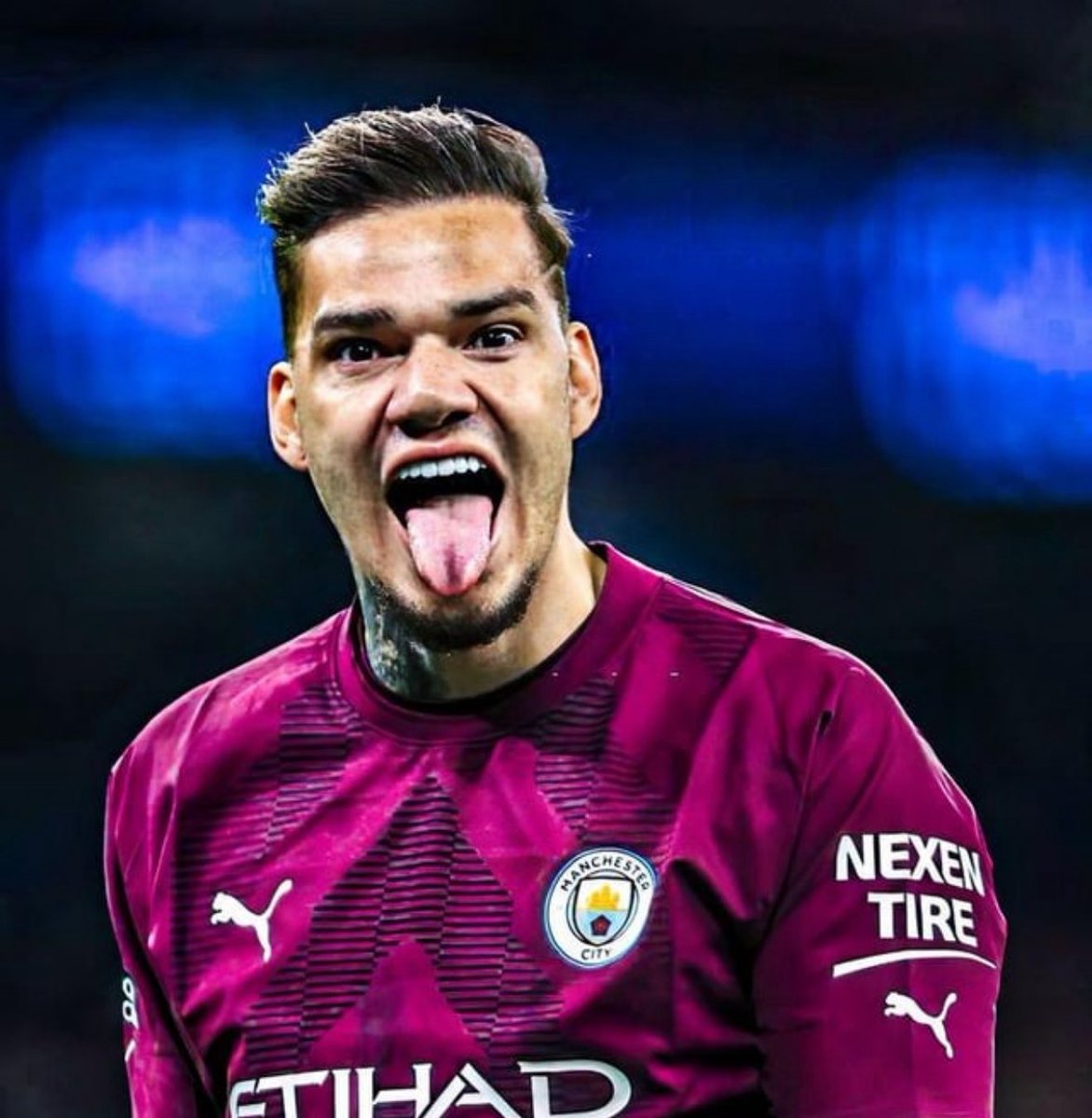 PLP_Dennis's tweet image. Legenderna lämnar en efter en 😢

Ederson möjliggjorde Peps possession fotboll och neutraliserade all form av hög press. En målvakt som deltog i det offensiva spelet som aldrig förr. 

Tack för alla minnen 🩵🏆

#ederson #mancity