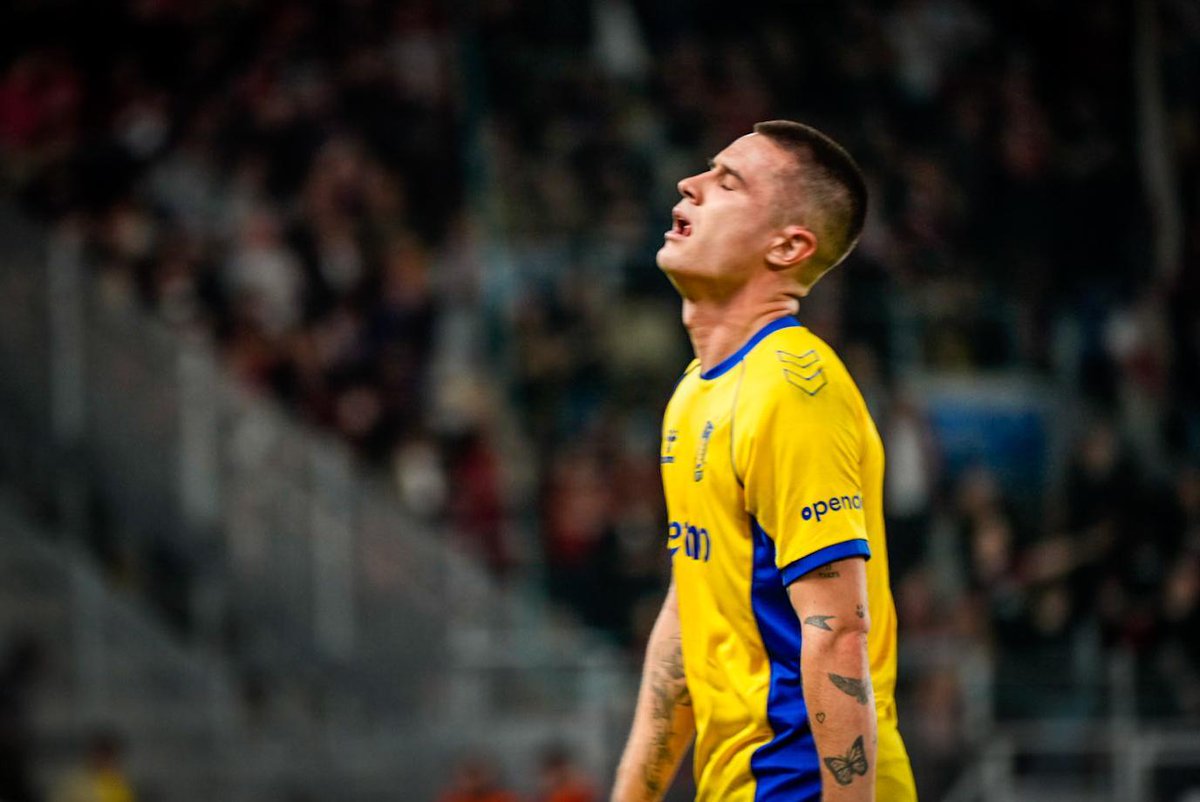 På grund af deadline day optager vi i dag allerede 9.30. 

Send #Brøndbyånd og #Bollespark