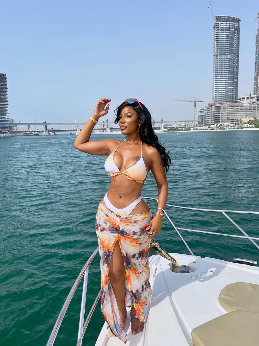 The most beautiful female Manchester United fans in the world. ❤️🔥

A thread.🧵