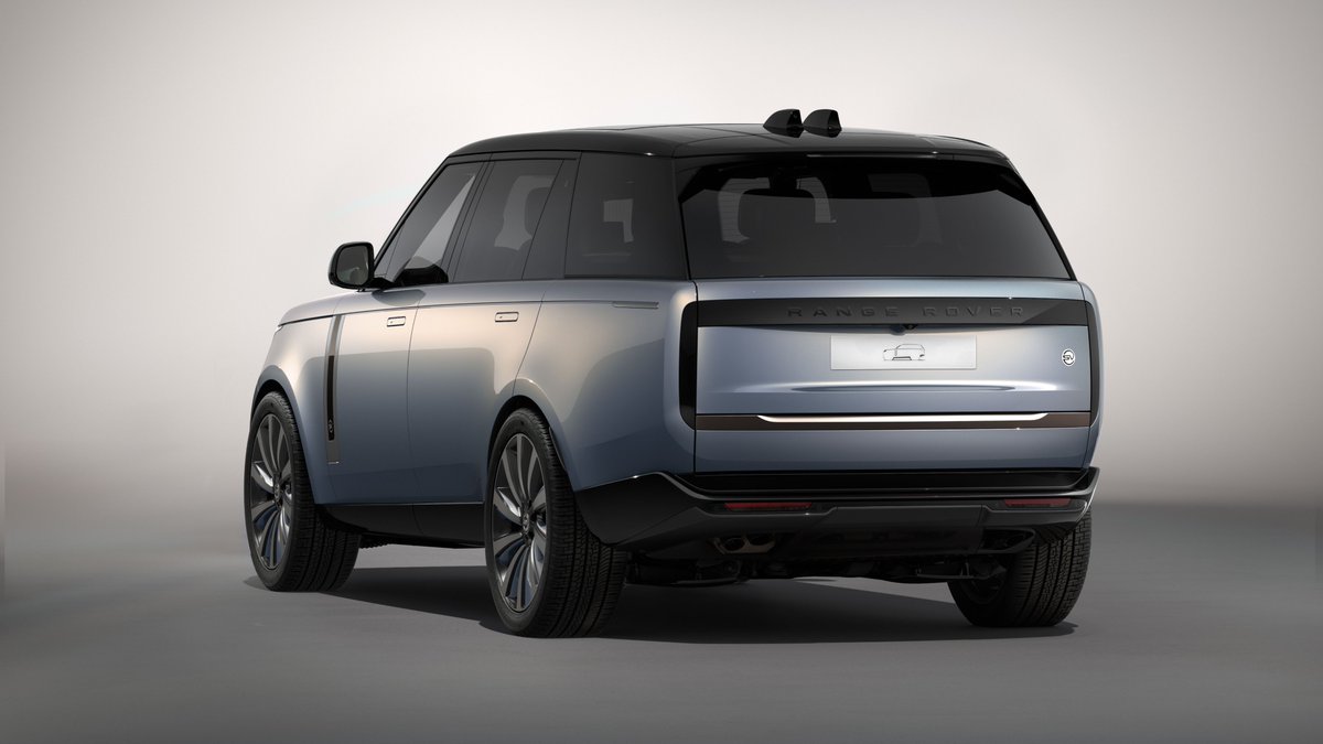 Zero2Turbo's tweet photo. Land Rover South Africa has revealed the Range Rover SV Polar Night exclusively for SA.

Only 5 will be coming, finished in Spectral Light Blue Gloss, complemented by a two-tone Liberty Blue and Ebony interior.

Yours for a cool R6,521,929. 

#RangeRover #SVPolarNight https://t.co/1Y13ntCW0X