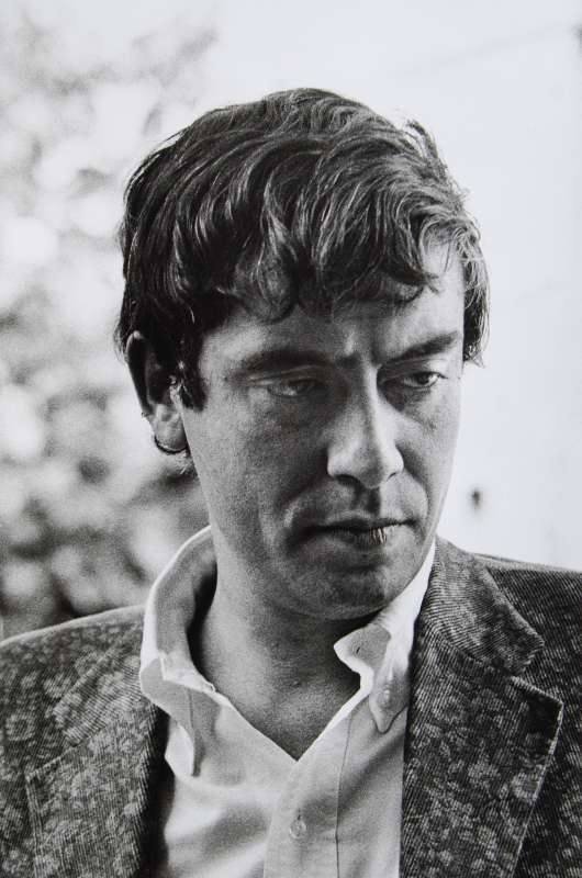 «V'è una nostalgia delle cose che non ebbero mai un cominciamento. Affondare la propria origine - non necessariamente connessa alla nascita - in terra d'Otranto è destinarsi un reale-immaginario. E lì, appunto, nel primo dì d'un settembre io fui nato».

Carmelo Bene

#1settembre