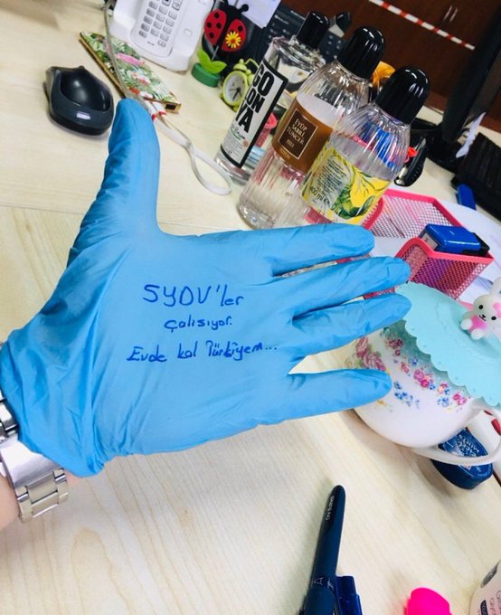 “Pandemide ‘Evde Kal Türkiyem’ dediler, SYDV emekçileri çalıştı.

Bugün bu onurlu mücadeleye destek verme sırası bizde TÜRKİYEM 🇹🇷

Grevdeki emekçilere ses ol, destek ol!”

#SYDVGrevde

<a href="/alemdareyup/">Eyüp Alemdar</a>
<a href="/KOOPISSENDIKASI/">Koop-İş Sendikası</a>
<a href="/turkiskonf/">TÜRK-İŞ</a>
<a href="/metinguney10/">Metin Güney</a>
<a href="/denizartumlu/">Deniz Artumlu</a>
<a href="/sydv_/">SYDV #14 Haziran</a>
<a href="/SydVakfSesDer/">SYDV ÇALIŞANLARININ SESİ DERNEĞİ</a>