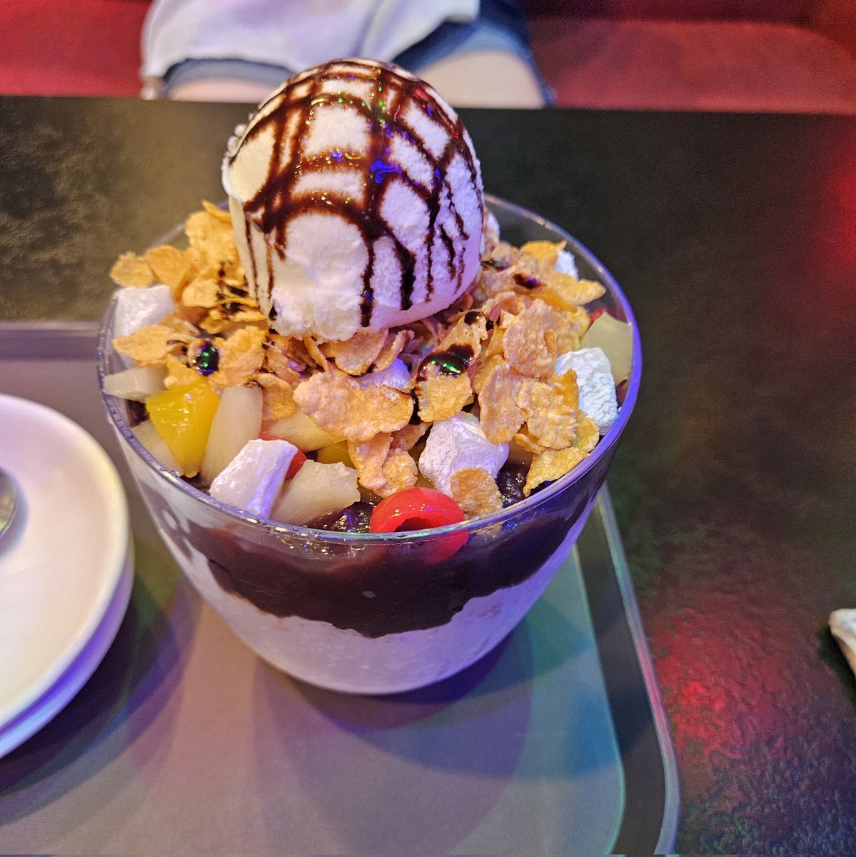 나는 가끔 너에게 이유없는 칭찬을 주고 싶다 너니까. 오직너니까!!!
나한텐  너하나뿐이니까