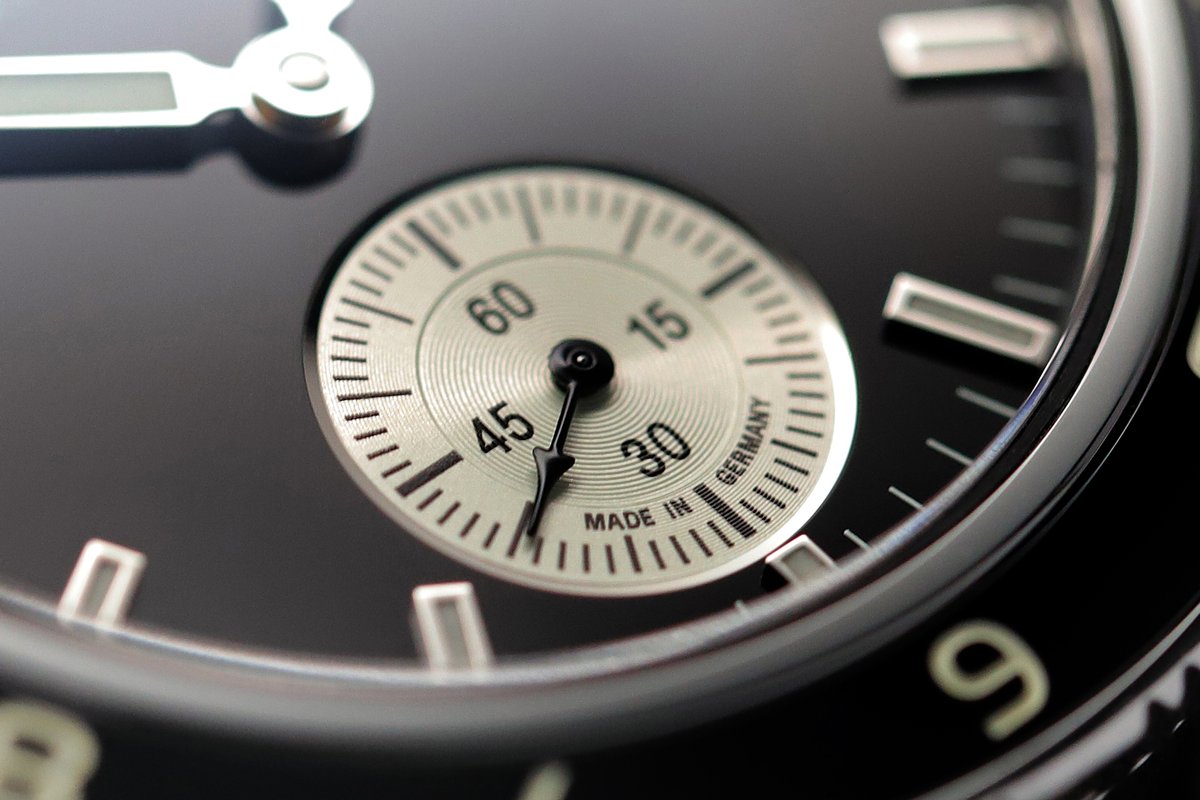 Summer Novelty 2025:
104 Classic 12 – precision in every detail. Classic by Design.

Discover the 104 Classic 12:
sinn.de/en/watches/104…