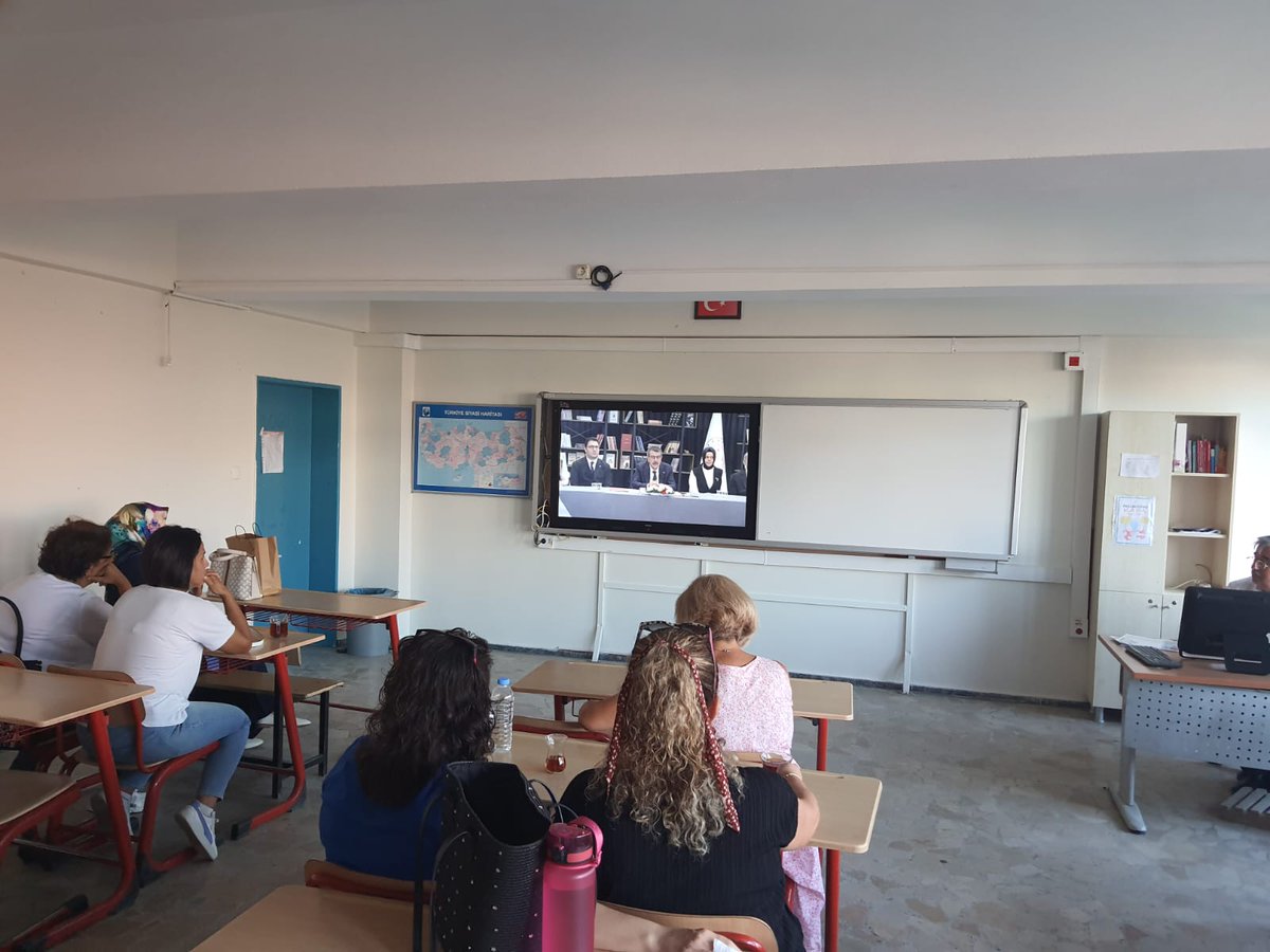 "Okula Uyum Haftası Eğitimleri"mize Milli Eğitim Bakanımız Sayın Yusuf TEKİN'in hitaplarıyla başladık.
2025-2026 Eğitim-Ögretim Yılının Ülkemize Sağlıklı ve Başarı getirmesi dileğiyle...
🇹🇷🇹🇷🇹🇷🇹🇷
<a href="/tcmeb/">Millî Eğitim Bakanlığı</a> 
<a href="/Yusuf__Tekin/">Yusuf Tekin</a>
<a href="/drazizyeniyol/">Dr. Abdülaziz YENİYOL</a>
<a href="/tekirdagmem/">Tekirdağ İl Millî Eğitim Müdürlüğü</a>
<a href="/CorluMem/">Çorlu Milli Eğitim Müdürlüğü</a> 
<a href="/hete61/">Hüseyin ERDOĞAN</a>