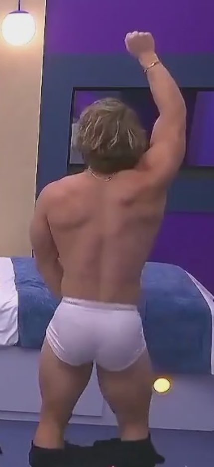 Me encanta que hasta en la ropa interior el aldron haga match hahaha  #LaCasaDeLosFamososMx