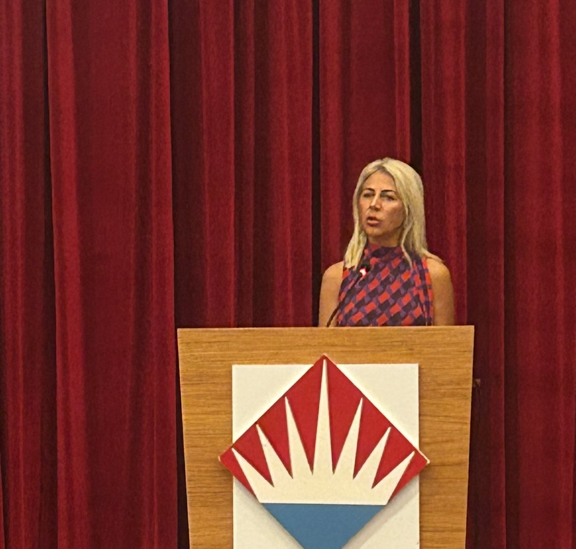 Bahçeşehir Koleji Genel Müdürlük tarafından planlanan yönetici eğitimi ,Genel Müdürümüz Sayın Özlem Koç un açılış konuşması ile başladı.
<a href="/koccozlem/">Dr.Özlem Koç</a>