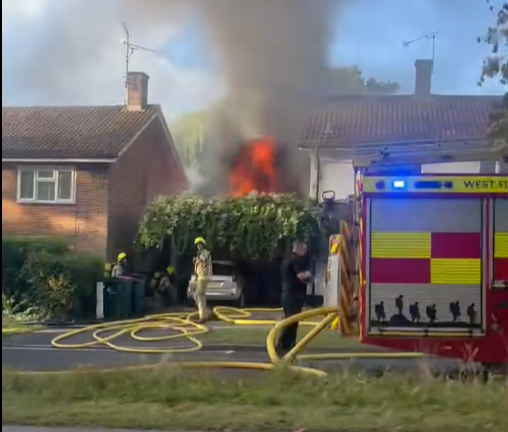 SussexIncidents's tweet photo. Fire at a property in little Crabtree West Green #Crawely
@SussexTW https://t.co/oi44ikiqa2
