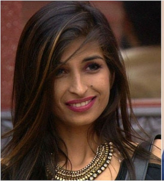 Munchkin_hu's tweet photo. To be honest, I see no difference between these two.  

#Farhanabhat #BaseerAli #BiggBoss19 #AbhishekBajaj #GauravKhanna #BiggBoss19OnJioHotstar https://t.co/ApCg1mmz9t