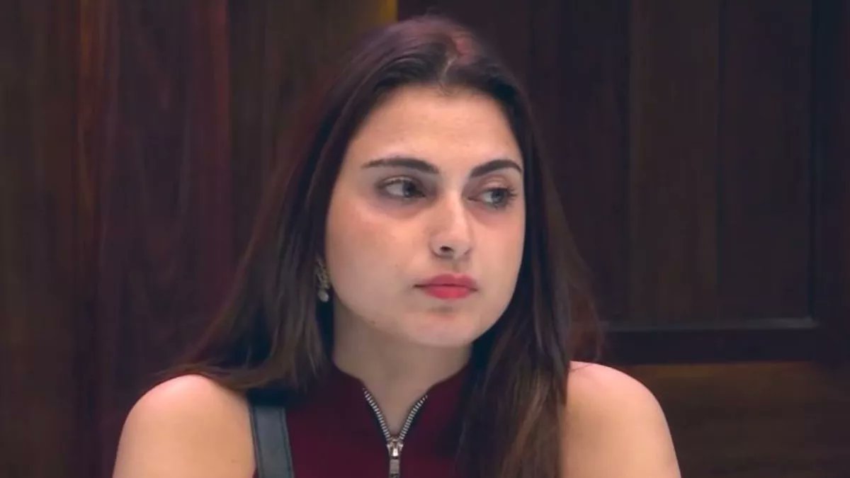 Munchkin_hu's tweet photo. To be honest, I see no difference between these two.  

#Farhanabhat #BaseerAli #BiggBoss19 #AbhishekBajaj #GauravKhanna #BiggBoss19OnJioHotstar https://t.co/ApCg1mmz9t