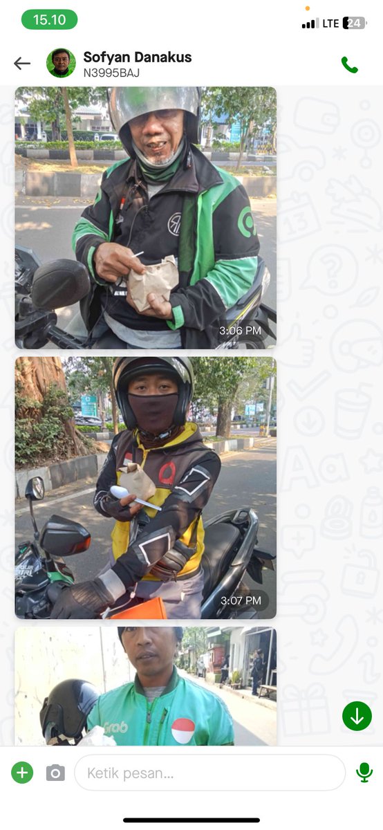 wkanshabrv's tweet image. lemme join thiss💗 and also available on Gojek Apps. As a reminder, please support small businesses (UMKM) too, since this demonstration may also affect them. This event is actually happening across the country, so you can also order food from cities outside Jakarta