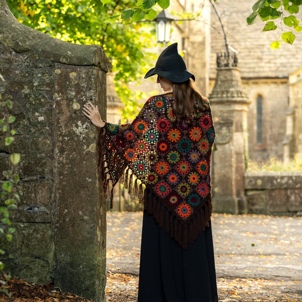 Hello September! 🍂🧡🍂
Wishing everyone (up here in the NH) a very beautiful and magical Autumn 🍄✨
And, of course, brightest Spring blessings to my friends down South 🌸🌿
etsy.com/uk/listing/435…

#September #HelloSeptember #Autumn #Autumnvibes  #Mabon #AutumnWitch #FallColors