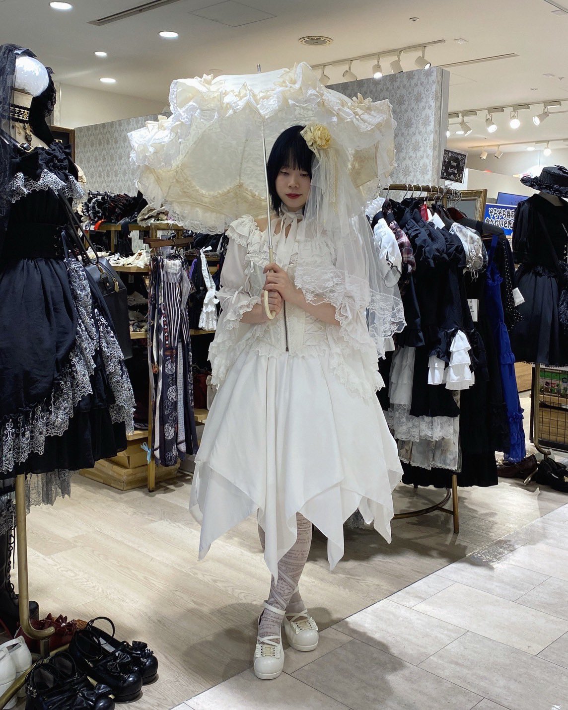 アトリエピエロ　晴雨兼用傘　ATELIERPIERROT 新作日傘の紹介 - ATELIERPIERROTの魅力🎀 | TikTok