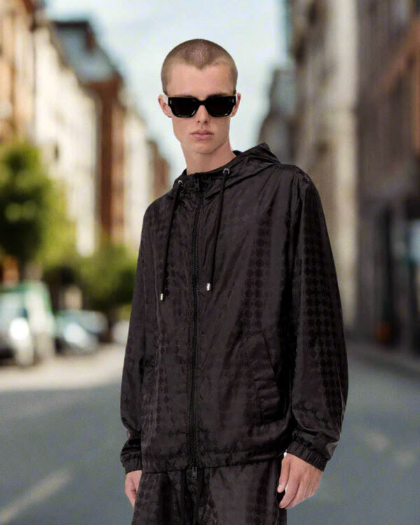 Layer Light, Step Bold 

Autumn’s Freshest Jackets from Stone Island, Casablanca, Amiri, Nahmias &amp; Kenzo

Shop Lightweight Jackets: ow.ly/GabA50WIQcx