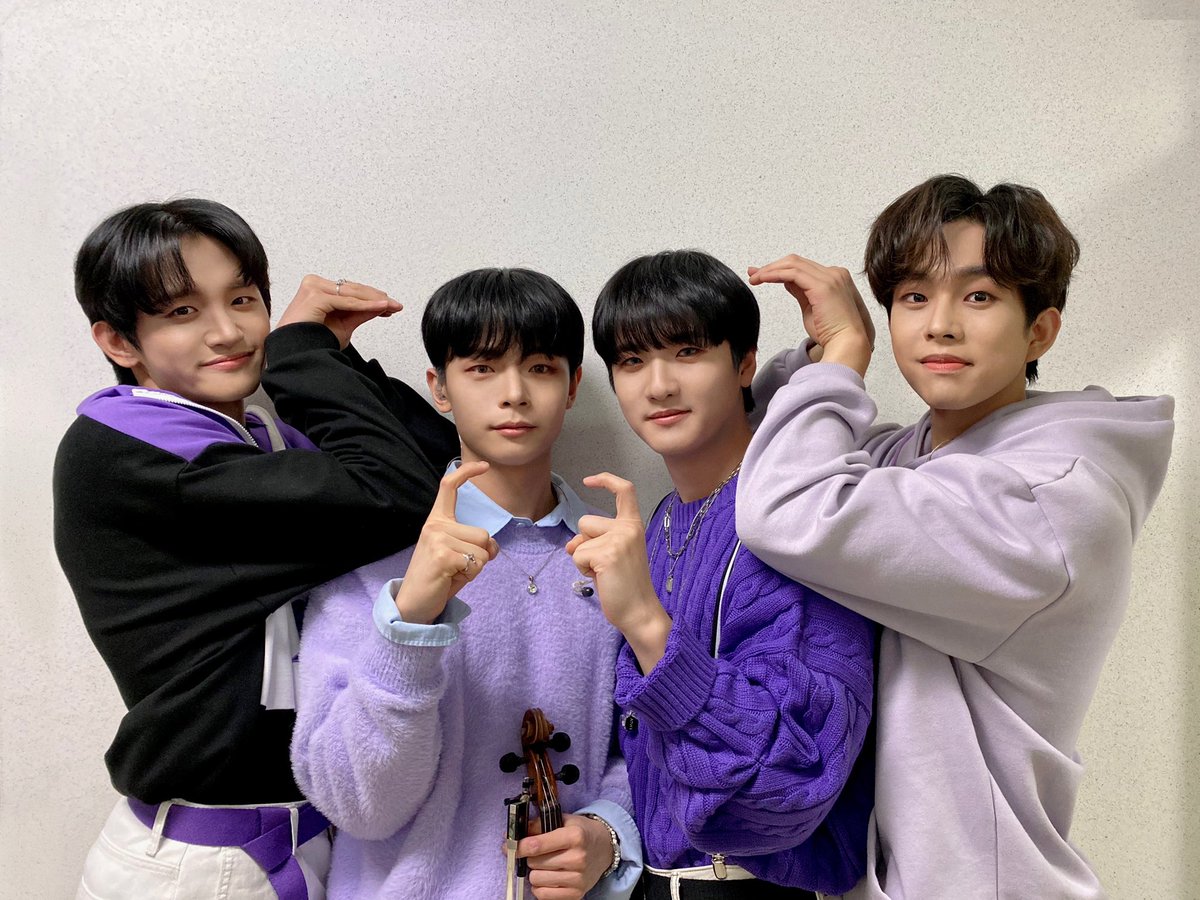 대괄호 안에 소괄호👨‍👨‍👦‍👦