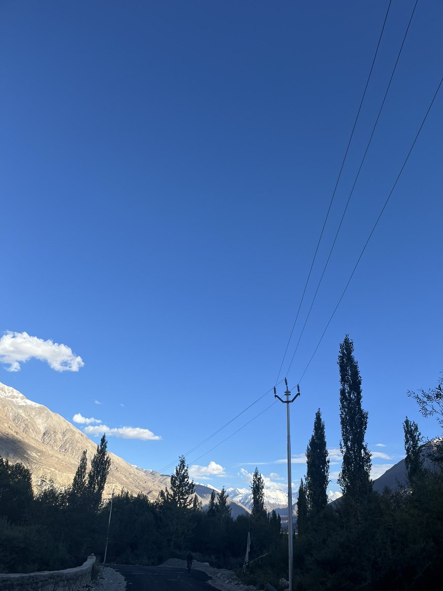 “Mountains, silence, and skies that heal the soul 🏔️🌌”
#ladakh 
#home