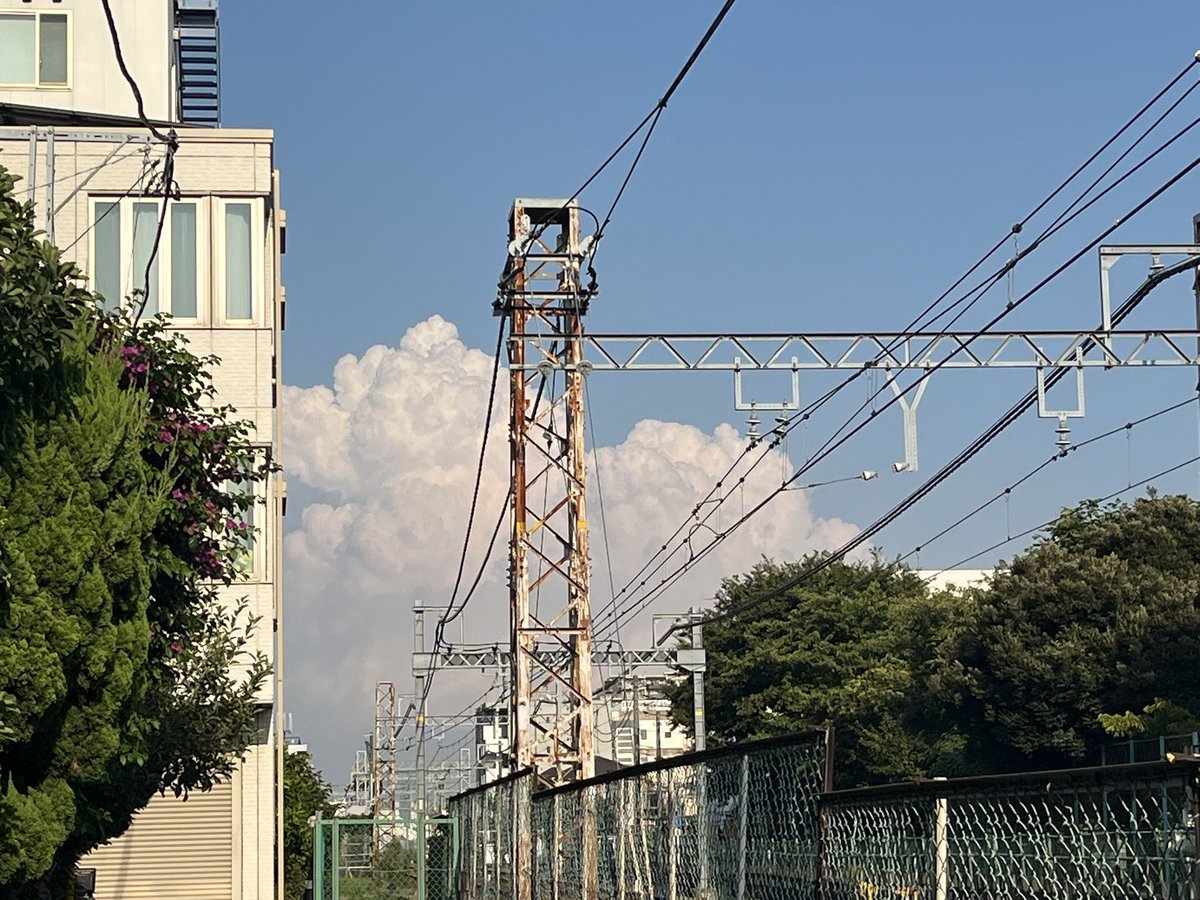 ハイドロジンサイトみたいな雲が撮れました。川崎大師付近の空。