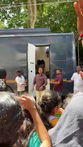 PragadeeshTVK (@pragadeesh89) on Twitter photo <a href="/samooganidhi/">plip plip 2.0</a> டேய், உங்க நொண்ணன் போன வண்டிய பத்தி பேசு…
கீழ இருக்க இரண்டுமே ஒரே வண்டி தான்…
நல்லா பாரு…
#நாம்_கட்டுக்கதை_கட்சி <a href="/samooganidhi/">plip plip 2.0</a> டேய், உங்க நொண்ணன் போன வண்டிய பத்தி பேசு…
கீழ இருக்க இரண்டுமே ஒரே வண்டி தான்…
நல்லா பாரு…
#நாம்_கட்டுக்கதை_கட்சி