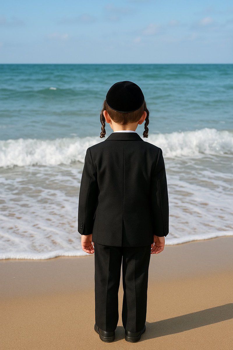 כבר שיתפתי בעבר, והשגנו לה 14 אלף שקל, אבל חברה ממש טובה שלי נמצאת במצב איום ונורא. אנחנו עוזרות לה ככל שביכולתנו אבל היא מתמודדת מול כוחות הרבה יותר גדולים מאיתנו, וקהילה חרדית סגורה שרוצה לקחת לה את הילד. המשפחה שלה לא מאד מעורבת (כי היא דתלשית) והיא חייבת כסף למשפט ולמעבר