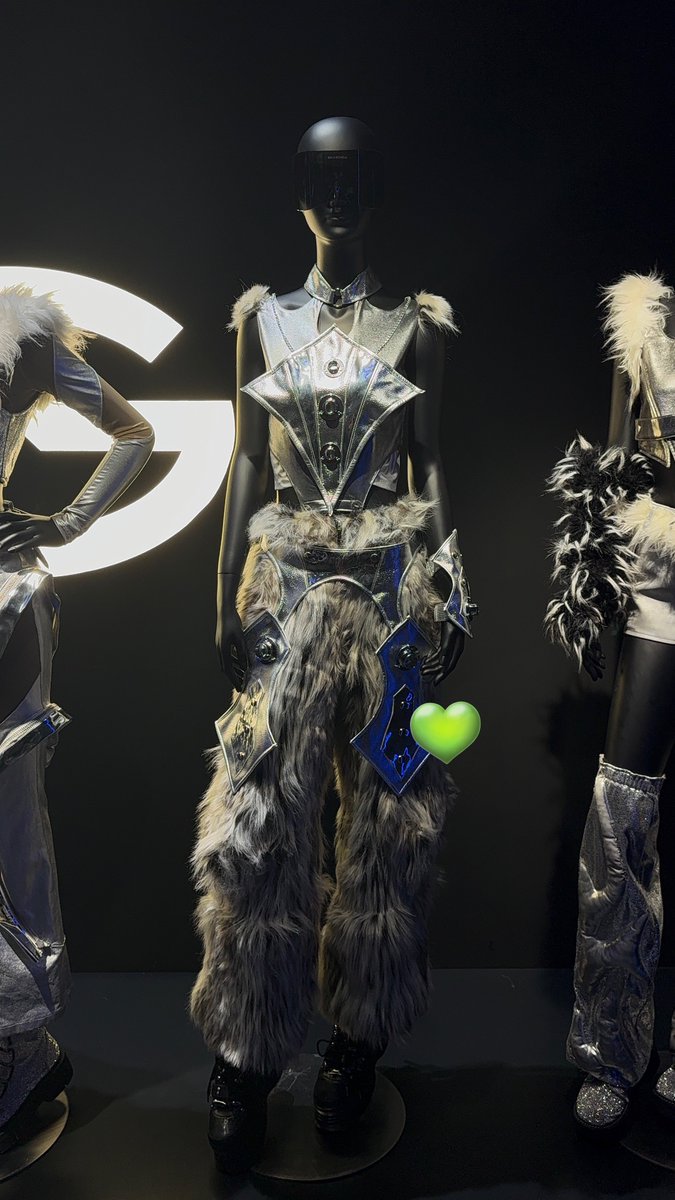 snmns09's tweet image. 非常に良い😭😭😭💚
#XG #XG_ThefirstHOWL_EXHIBITION
