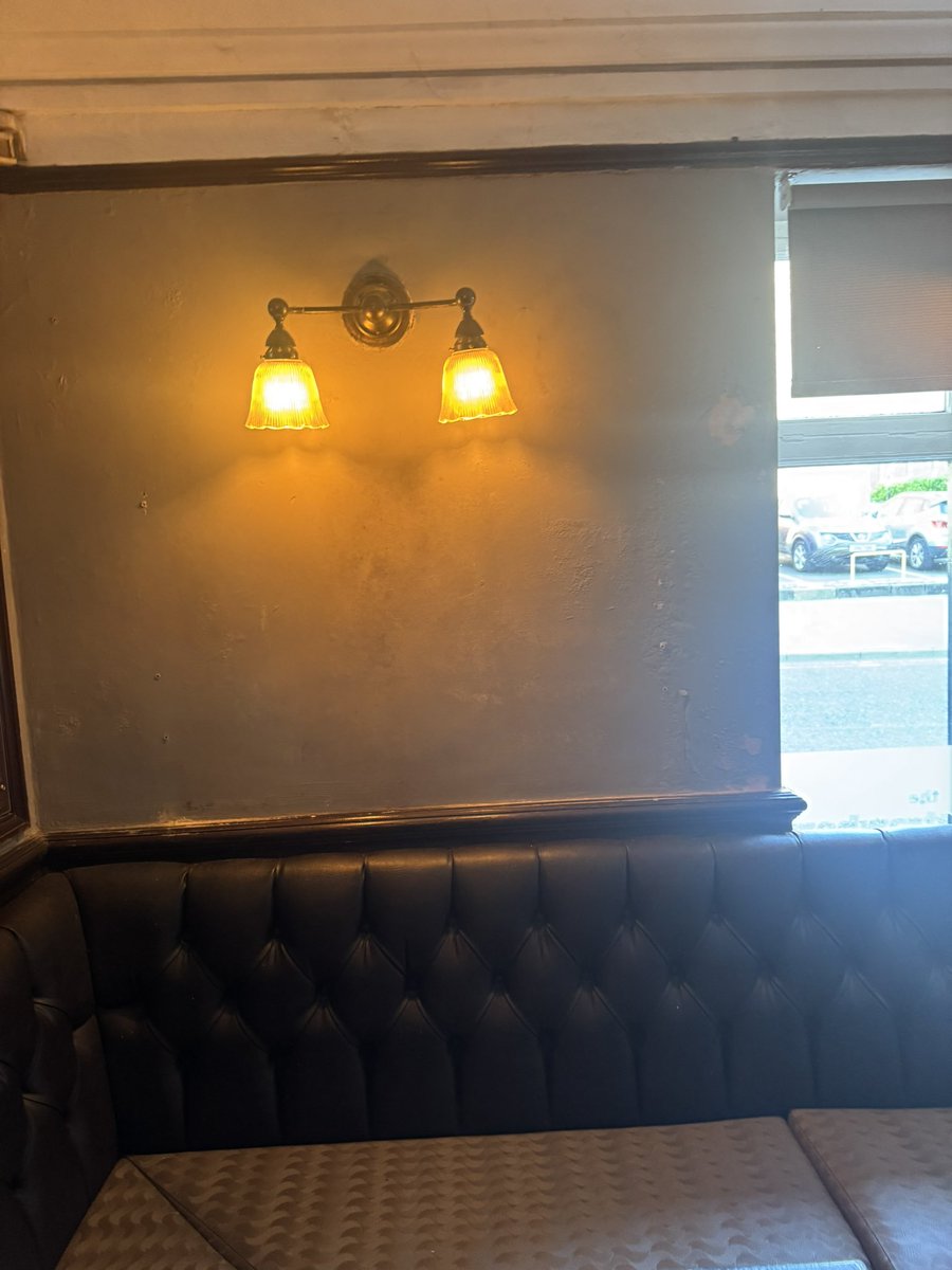 theberrypub's tweet image. FOR SALE (no longer wanted)
Framed and signed shirt
Going cheap (130 million)
Any offer considered 
#theberrypub @theberrypub @NUFC