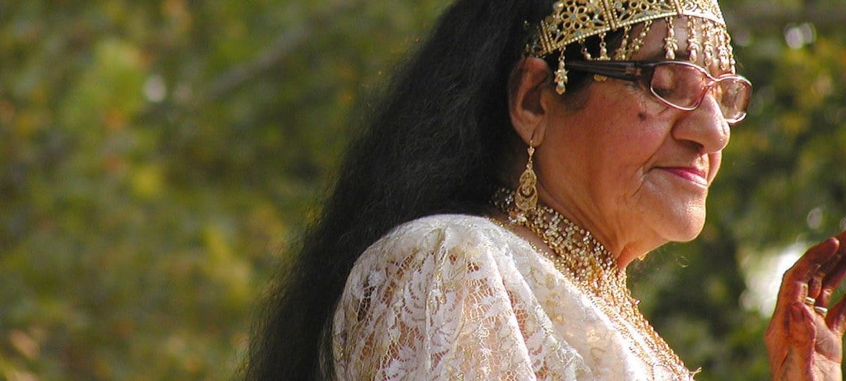 Damos la bienvenida a septiembre con un paseo por los sonidos de Centro-Europa a base de klezmer y balkan, por los del Norte de África con raï y por el Asia hindú con bhangra y bollywood.

Escúchalo en Músicas del Agua: gladyspalmera.com/por-europa-afr…