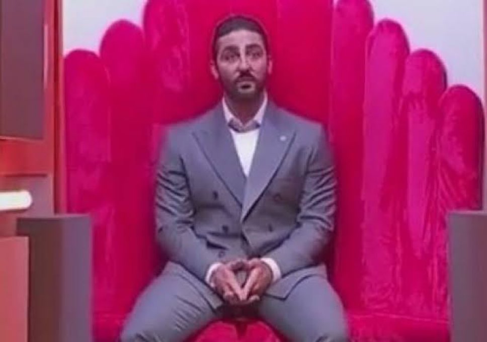 El Guana el siguiente domingo viendo que su “hackeo de sistema” no funcionó 
JAJAJAJAJA 
#LCDLFMX3 #LaCasaDeLosFamososMx