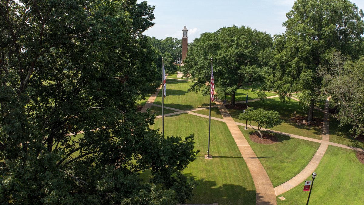 On Labor Day, we celebrate the spirit of hard work, service and excellence that defines our campus and our country. Thank you to all who make our communities stronger. 🇺🇸