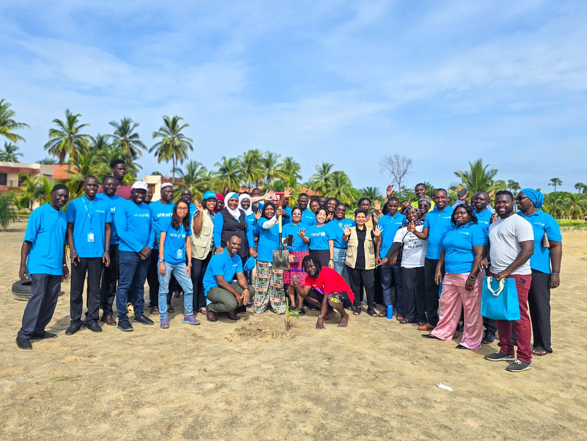 A new month and a new beginning: celebrating 6️⃣0️⃣ years of hope and growth🌴🌳🙌

This September, we're making a renewed promise for a greener future. <a href="/UNICEF/">UNICEF</a> staff in The #Gambia today planted fruit trees at the Cape Point beach and at the UN House, symbolizing our unwavering