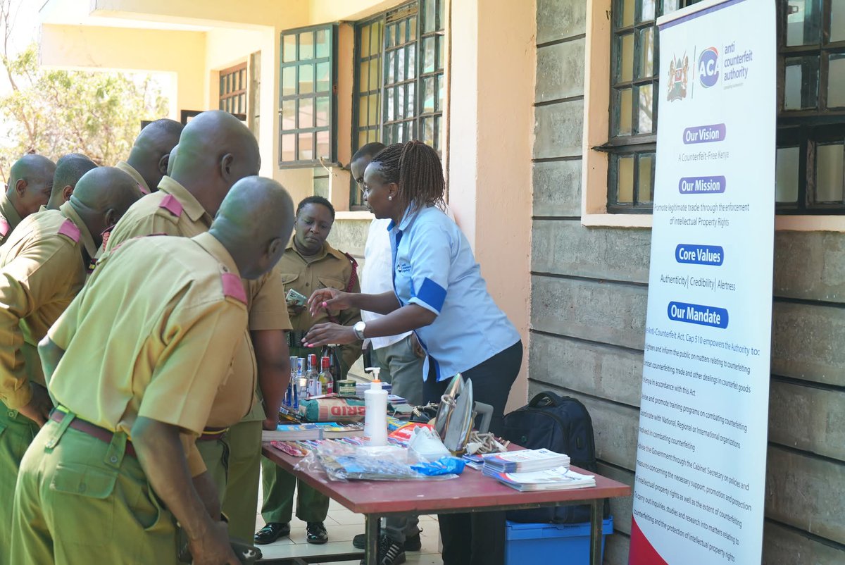 ACA_Kenya's tweet image. @ACA_Kenya &amp;amp; senior @NPSOfficial_KE police commanders met at AP Senior Staff College, Emali, for training on Enforcing Intellectual Property.

CEO Dr. Mbugua Njoroge cited counterfeiting as a security, economic &amp;amp; health threat, citing recent recent seizures.
 #StopCounterfeits