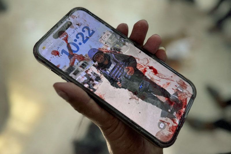 بیش از ۱۵۰ رسانه خواهان حفاظت از خبرنگاران در غزه شدند

بیش از ۱۵۰ رسانه از ۵۰ کشور با هماهنگی جنبش جهانی «آواز» و سازمان «گزارشگران بدون مرز»، توجه همگان را به وضعیت دشوار خبرنگاران فلسطینی در غزه جلب کردند.
buff.ly/P9pFtbO