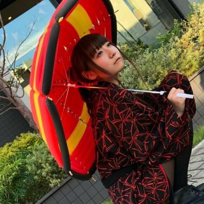 ena_fuusen's tweet photo. 7年以上左の写真をアイコンとして使っていましたがやっと写真を更新しました📷🎈
お腹の作りが少し違うけど去年のツイスターズのツイスト15に出場した時の鳥さんです🕊️
なんでこの腕の角度で撮ったのかはよくわかりません
  #すぐり工房 https://t.co/oKJ84CcJ3g