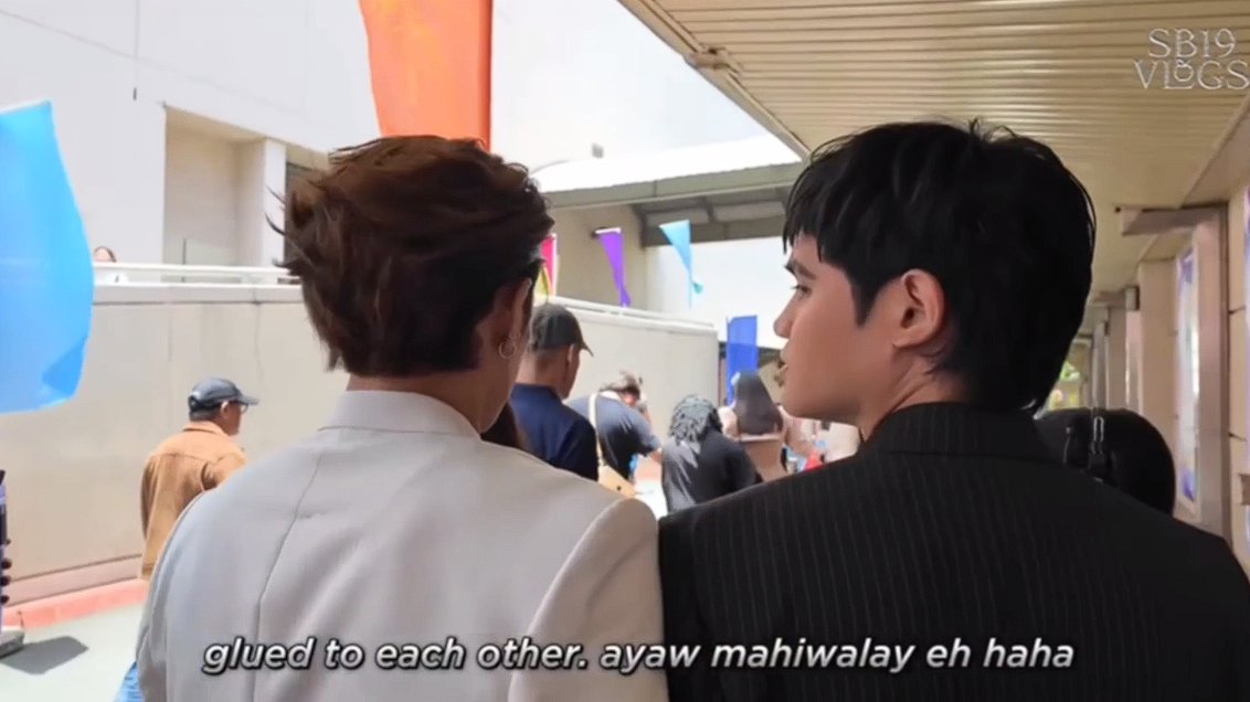 SJlesterrior19's tweet photo. weh? ayaw mahiwalay? di na pinanindigan pagiging glue HAHAHA #stelljun #iskeljon
then vs. now https://t.co/cqpMhpH5ao