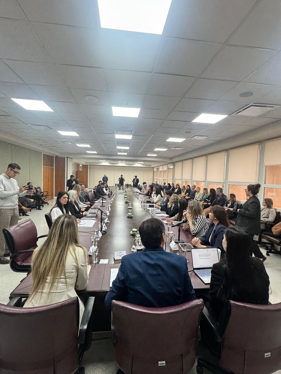 ¡#BuenLunes! 
#Ahora en <a href="/LegislaturaNqn/">Legislatura de la Provincia del Neuquén</a> participamos de la reunión de la Subcomisión de Familia, en el marco de la Reforma del Código Procesal Civil y Comercial de la Provincia del Neuquén. #Justicia