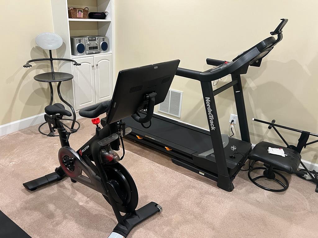 Top Peloton bike movers &amp; peloton TREADMILL MOVERS by furniture assembly experts - TREADMILL INSTALLERS FITNESS EQUIPMENT MOVING SPECIALISTS  - specialist in Washington DC, Maryland &amp; Virginia

furnitureassemblyexperts.com 
-
#furnitureassemblyexperts #washingtondc #maryland #virginia
