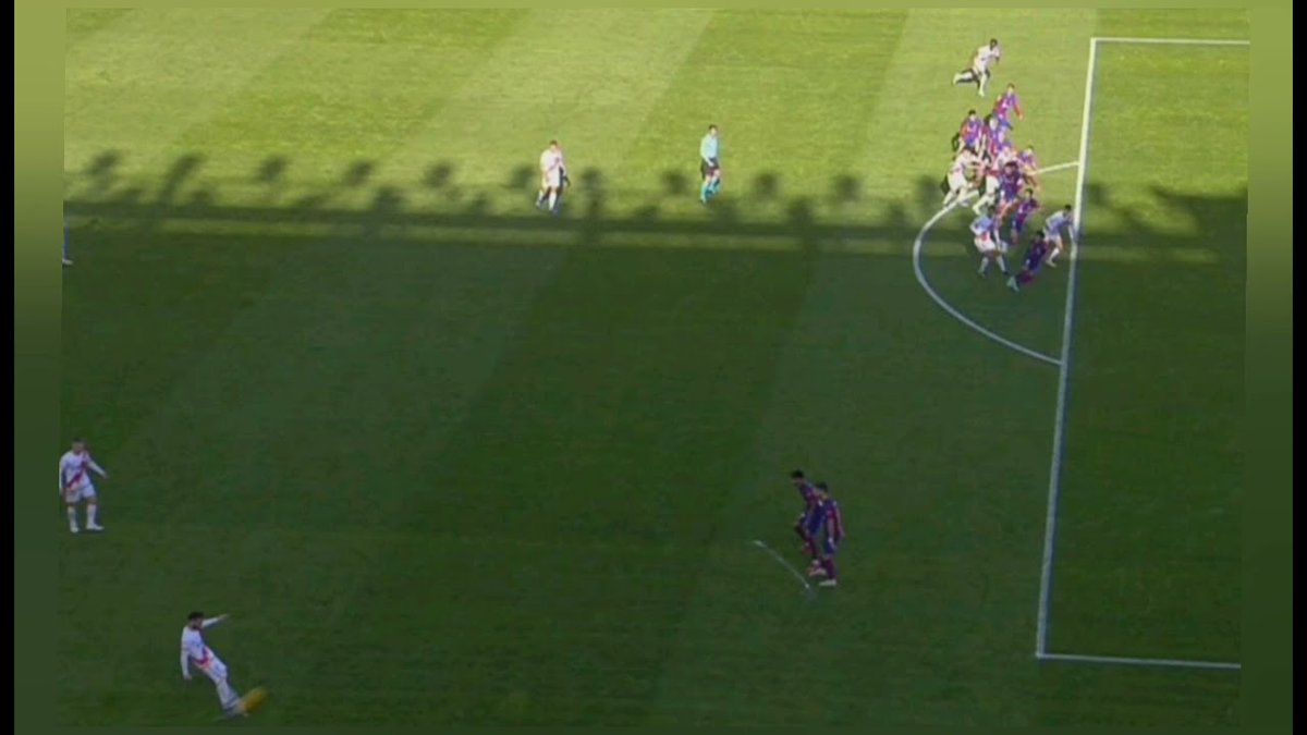 Es normal que <a href="/Isinhho/">ISI PALAZÓN CAMACHO.</a> se queje porque señalaran el penalti clarisimo de Pep Chavarría a Lamine. Acostumbrado a robarnos cada año en Vallecas, que ayer no le dejaran robarnos, para él es un robo... Tiene una mentalidad muy madridista, donde si no les dejan robar, se quejan...