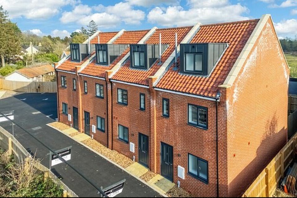 I’m representing a veteran stuck in a one-bed flat with his wife &amp; 2 young daughters. The mould is so bad both girls have been hospitalised with respiratory problems

Seeing asylum seekers handed these new-build homes is not just disappointing—it’s a betrayal to him and all Brits