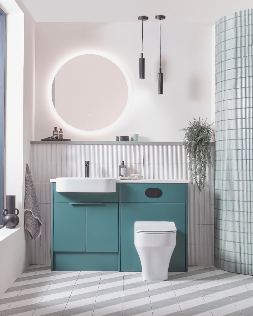 Don't miss out! This limited-time offer gives you a FREE back-to-wall pan with any purchase of Roper Rhodes fitted furniture. 😍

Hurry - this offer ends September 30th!
kitchensandbathrooms.huwsgray.co.uk/free-back-to-w…