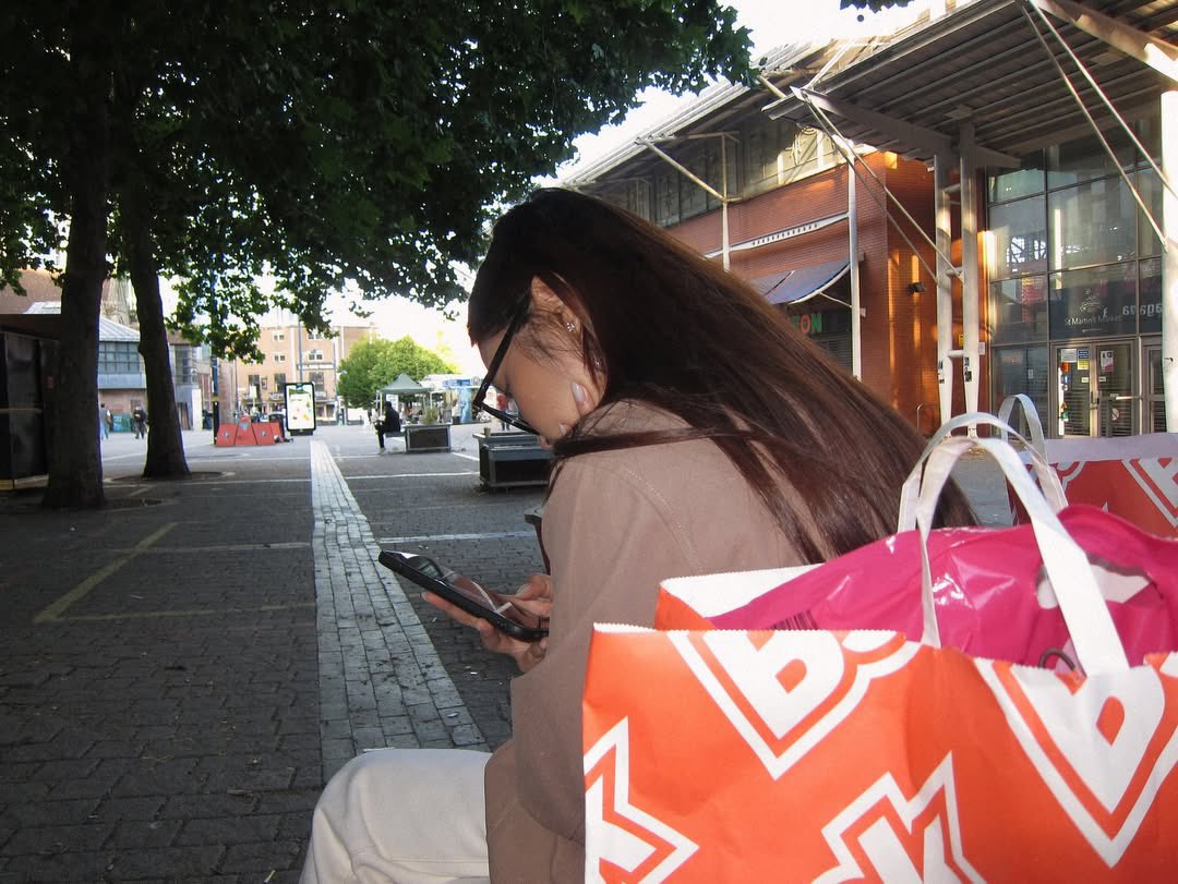 jhostar_'s tweet image. NAWALA TONG PIC NI JHO SA DUMP NI COLET?? HAHAHA what does this mean lahh ??