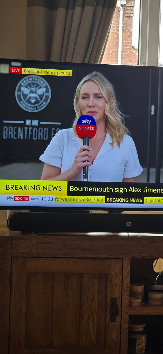 Trev.Stanley. (@trev_lisa) on Twitter photo Has anyone seen this poor girl since 10.30 this morning? <a href="/SkySportsNews/">Sky Sports News</a> #skysportsfc <a href="/NUFC/">Newcastle United</a> <a href="/BrentfordFC/">Brentford FC</a> #NUFC Has anyone seen this poor girl since 10.30 this morning? <a href="/SkySportsNews/">Sky Sports News</a> #skysportsfc <a href="/NUFC/">Newcastle United</a> <a href="/BrentfordFC/">Brentford FC</a> #NUFC