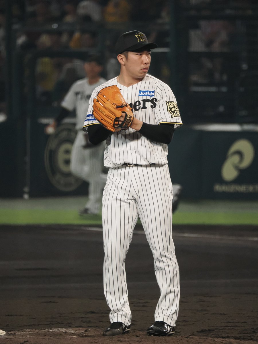 阪神タイガースB-LUCK DYNAMITE 黒 ユニフォーム 石井大智 阪神 ハッピ