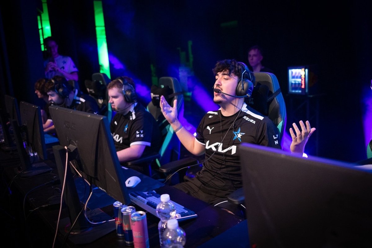 De retour en France après ce week end de fou tellement heureux de jouer pour cette structure et avec ce groupe 😁 J-28 avant le début des EMEA et du tournoi le plus important de l’année. 28 jours de pure lock in je vous dit à dans 1 mois ❤️