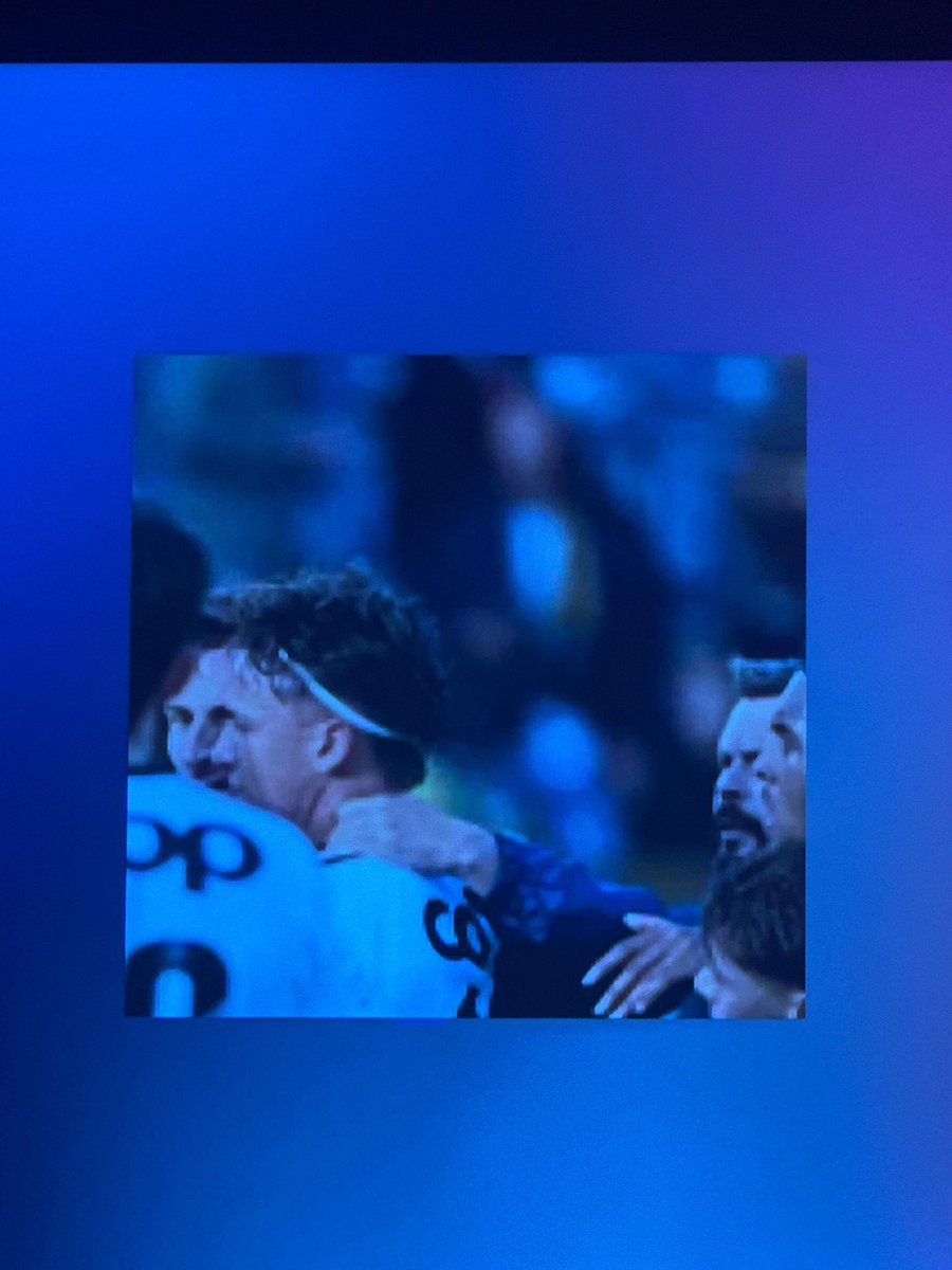 Rosenborg:

1. Forsøker å kastrere Veton

2. Kveler motstanderens kaptein

3. Nekter å takke for kampen

4. Går ut på egne sider og fastslår at knuffingen mellom Zlatko og Adrian er kveling. Stillbildene viser knuffing/dytting

5. Reiser hjem med null poeng

Mørkt.