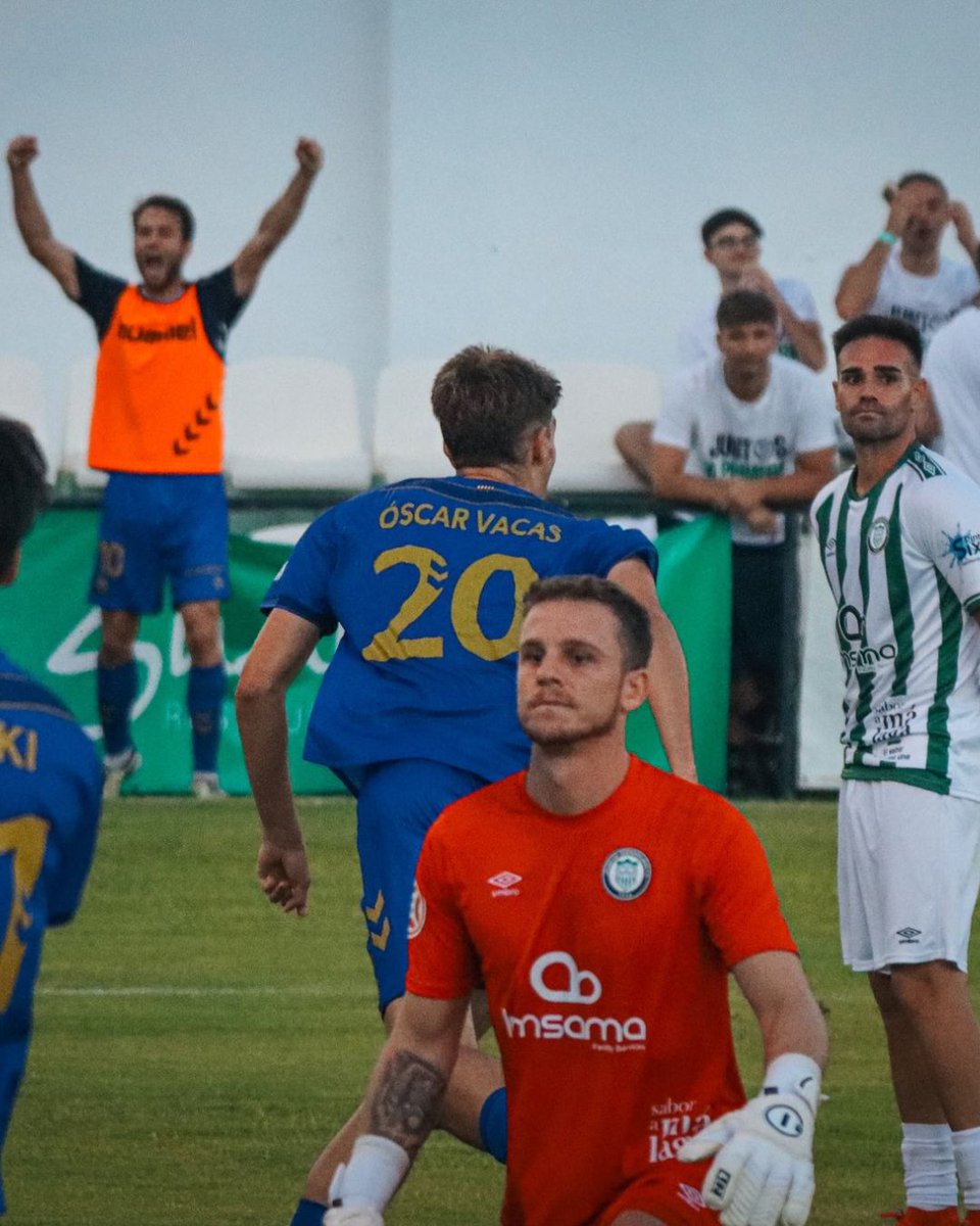 💪 El <a href="/CEEuropa/">Club Esportiu Europa</a> se estrenó con victoria en su primer encuentro en #PrimeraRFEF ante el <a href="/JTorremolinosCF/">Juventud Torremolinos CF</a> (0-1) con gol de <a href="/VacasOscar/">Oscar Vacas</a>.

👏 Titularidad, gol y victoria para el espigado mediocentro catalán.

#EmartSoccer #FamiliaEmartSoccer